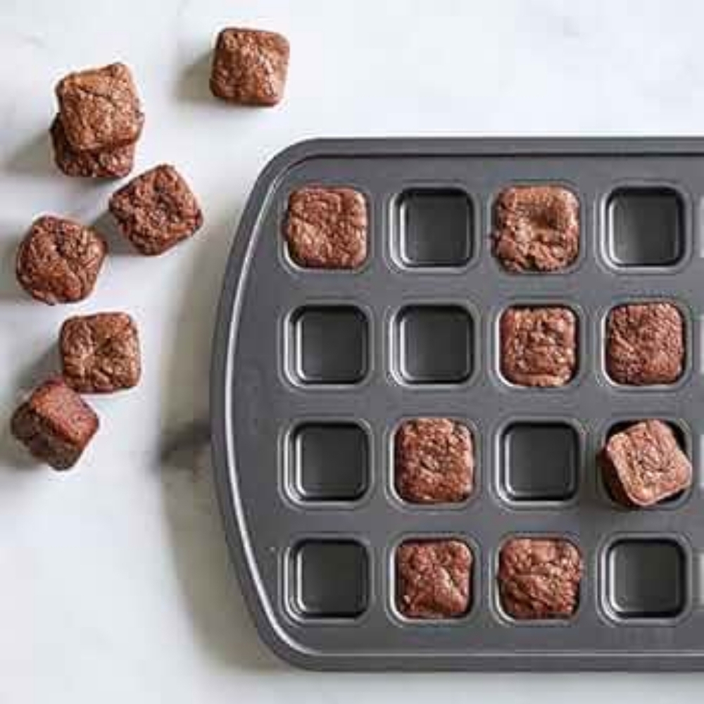 Pampered Chef Brownie Bite Pan